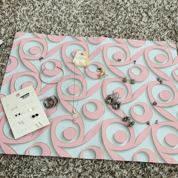 Lot of jewelry - Picture 1 of 8